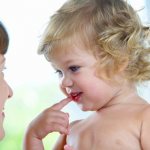 Ребенку 8 месяцев не говорит слоги комаровский